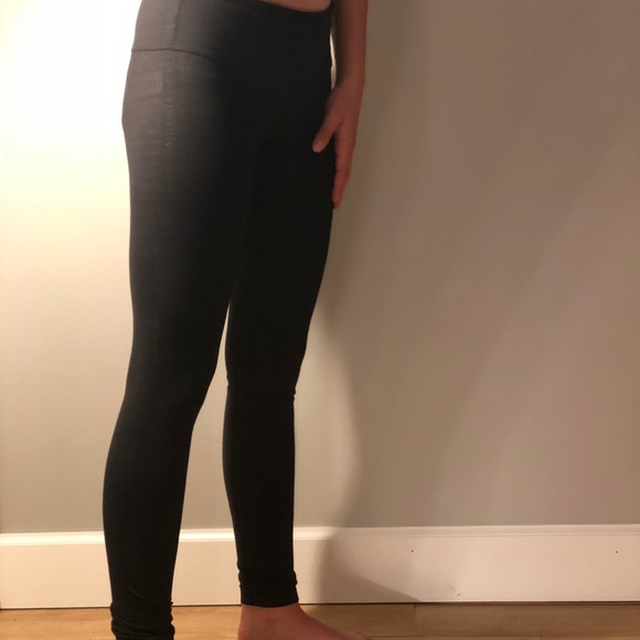LuluLemon full length black leggings - Picture 7 of 8